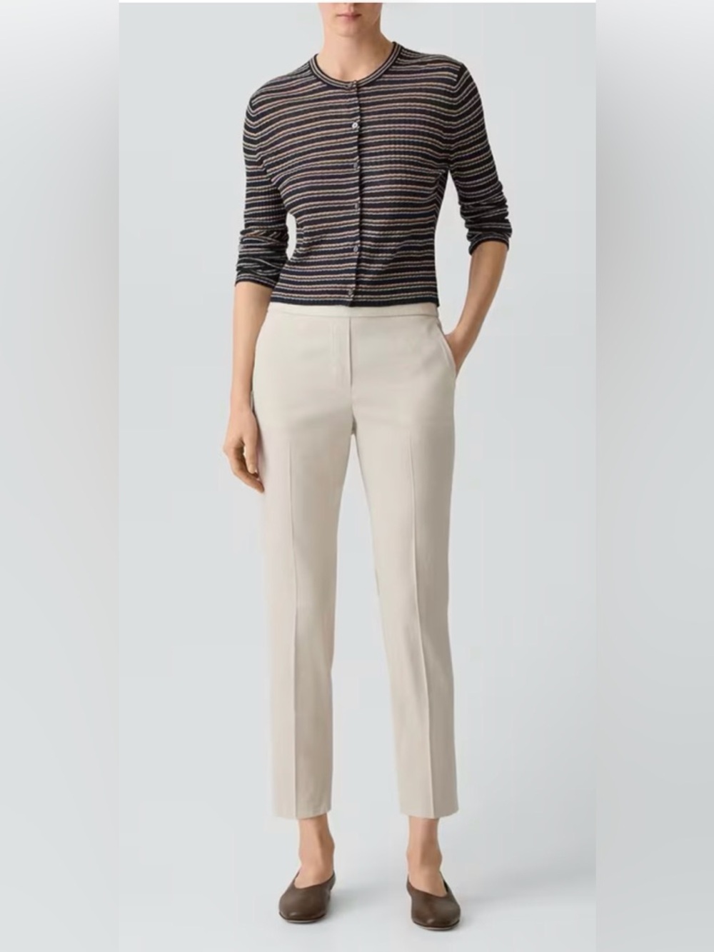 Theory Women’s Khaki Chinos in Light Tan